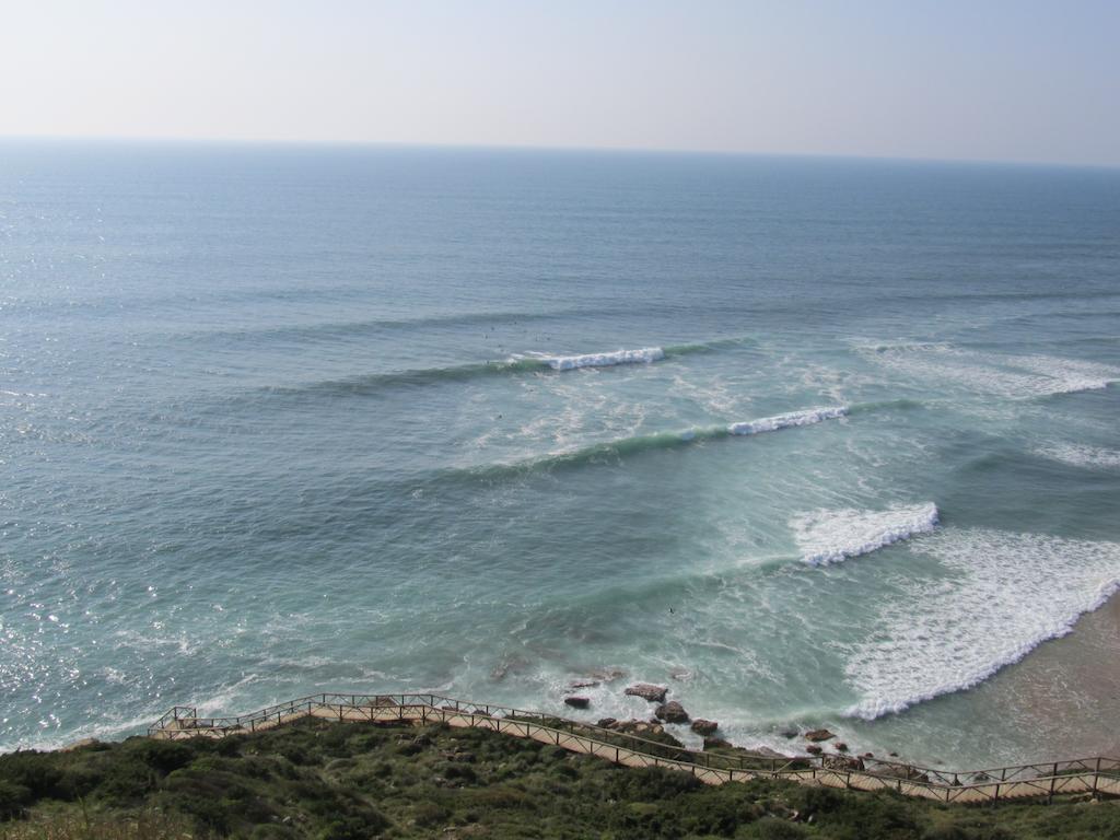 Arthouse Surf Ericeira Hotell Eksteriør bilde